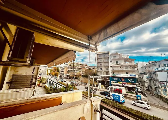 Travelers Julius Studio Down Town Thessaloniki University